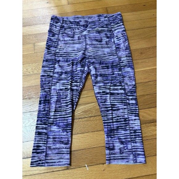 Lululemon Size 10 Fast Free Crop II Nulux Leggings 19" Purple Stripe - Picture 2 of 6
